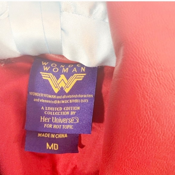 WONDER WOMAN Vegan Leather JACKET Hot Topic! - Picture 5 of 8